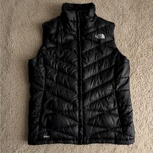 The North face puffer vest - Size M